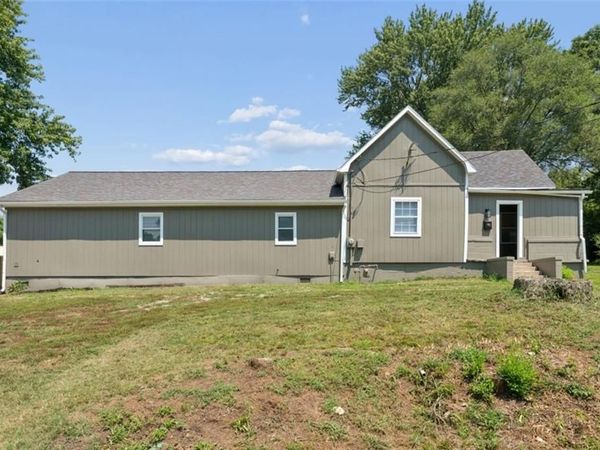 806 W Lexington Street, Richmond, MO 64085