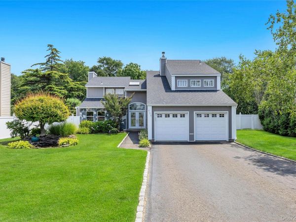 859 Pine Avenue , West Islip, NY 11795
