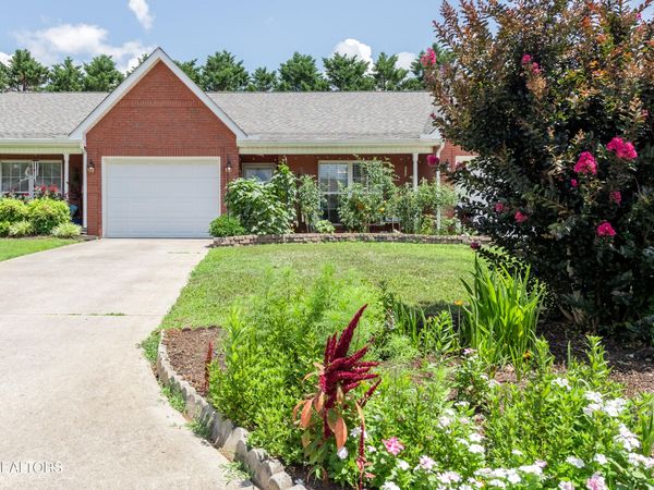 2912 Dominion Drive, Maryville, TN 37803