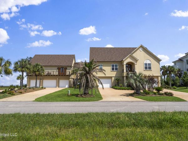 1332 Poki Place, Diamondhead, MS 39525