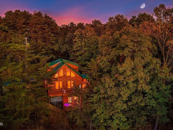 2924 Pine Haven Drive, Sevierville, TN 37862