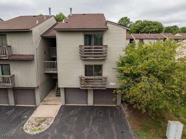 1216 Spruce Hills Dr, Glen Gardner, NJ 08826