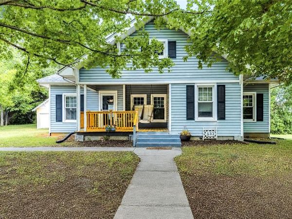 533 Fayetteville Street, Liberty, NC 27298