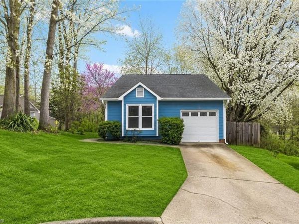 9 Dunnberry Court , Greensboro, NC 27455