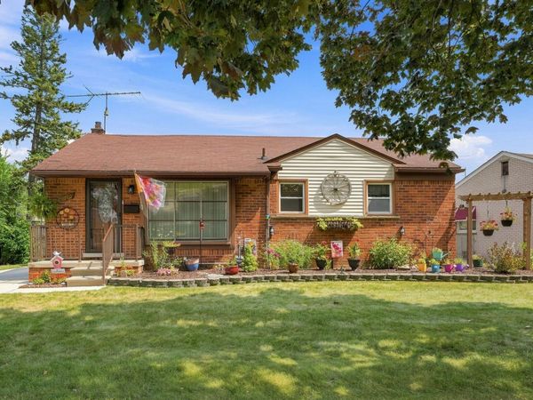 29470 Robert Drive, Livonia, MI 48150