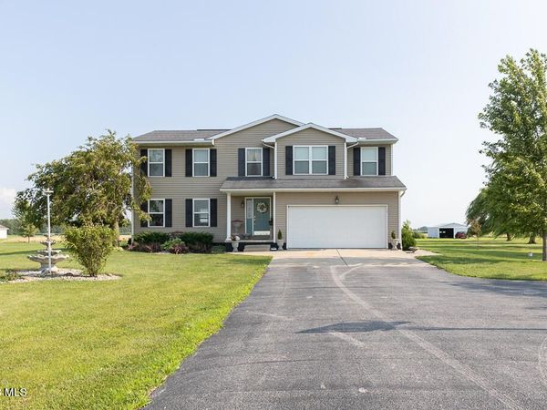3713 Holcomb Road, Bradner, OH 43406