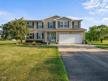 3713 Holcomb Road, Bradner, OH 43406