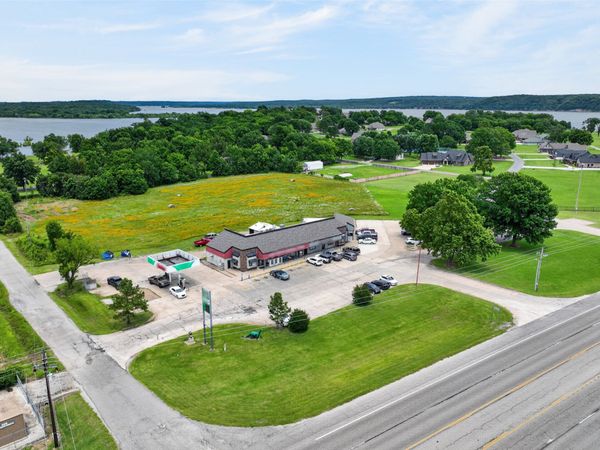 96 Lakeland Drive, Pryor, OK 74361
