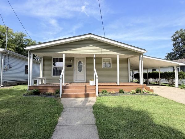 1103 S Hobson Street , Harrisburg, IL 62946