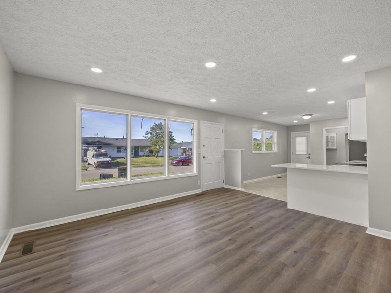 548 Seneca Drive, Newark, OH 43055 Photo 6
