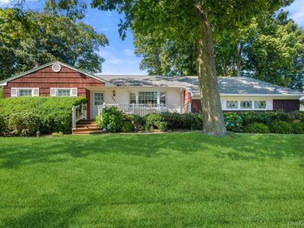 1621 Madison Avenue , West Islip, NY 11795