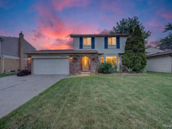 39062 Hyland Drive , Sterling Heights, MI 48310