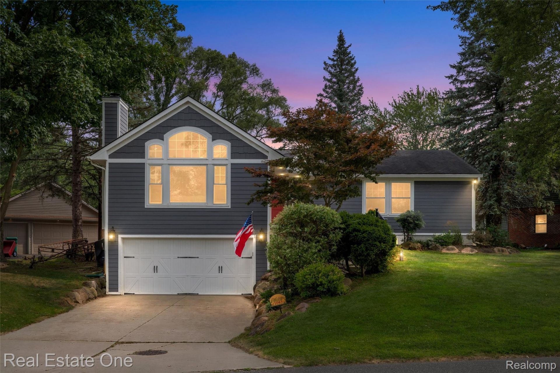 1045 Clara Street, Commerce Township, Mi 48390 Main Photo