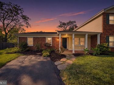413 HARDING COURT , STERLING, VA 20164