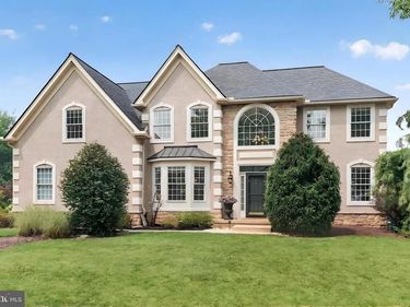 5007 W SAUCON AVENUE , CENTER VALLEY, PA 18034