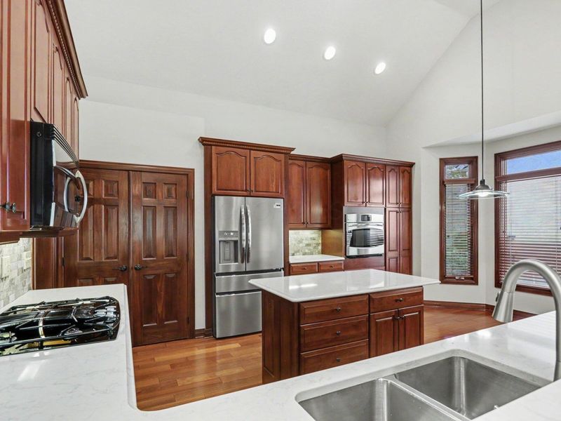 932 Augusta Glen Drive, Columbus, OH 43235 Photo 26