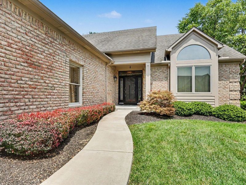 932 Augusta Glen Drive, Columbus, OH 43235 Photo 3