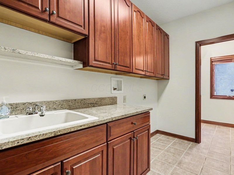 932 Augusta Glen Drive, Columbus, OH 43235 Photo 38