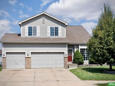 4815 N 162 Street, Omaha, NE 68116