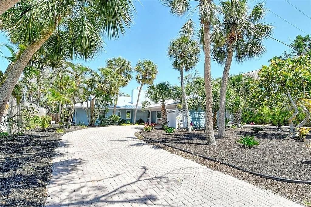 4852 Featherbed Lane, Sarasota, FL 34242 Photo