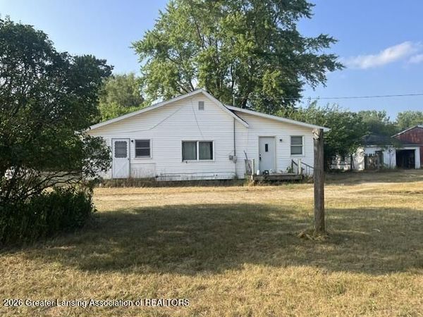 11823 S Allen Road, Bannister, MI 48807