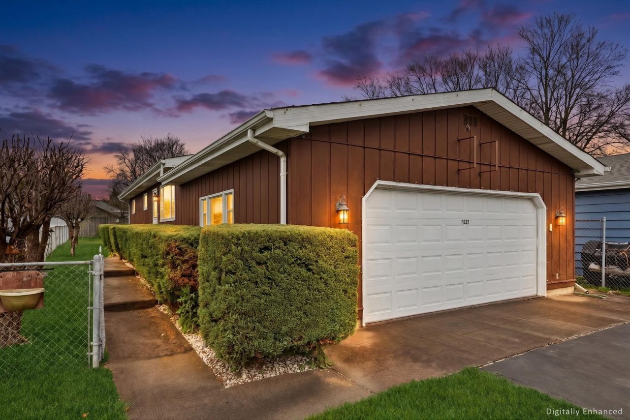 1631 N Oak Avenue, Round Lake Beach, IL 60073