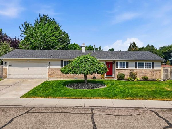 420 E Amanita, Eagle, ID 83616
