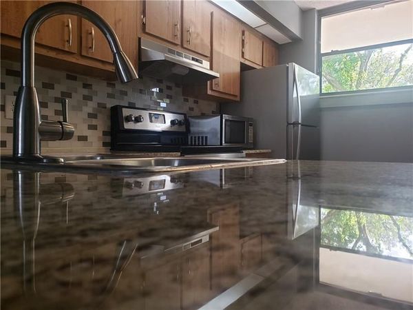 109 Lake Emerald Drive, Unit 107, Oakland Park, FL 33309