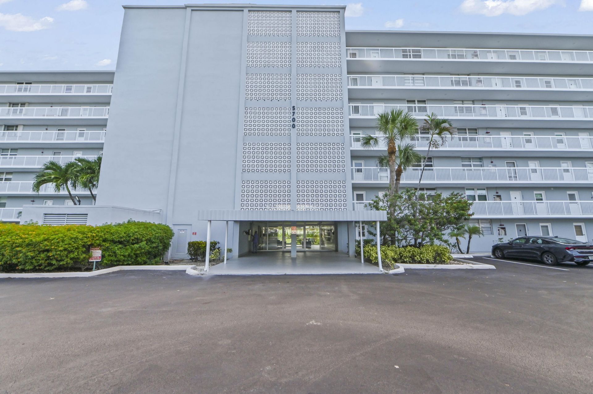 5700 NW 2nd Avenue, Unit 708, Boca Raton, FL 33487 Photo
