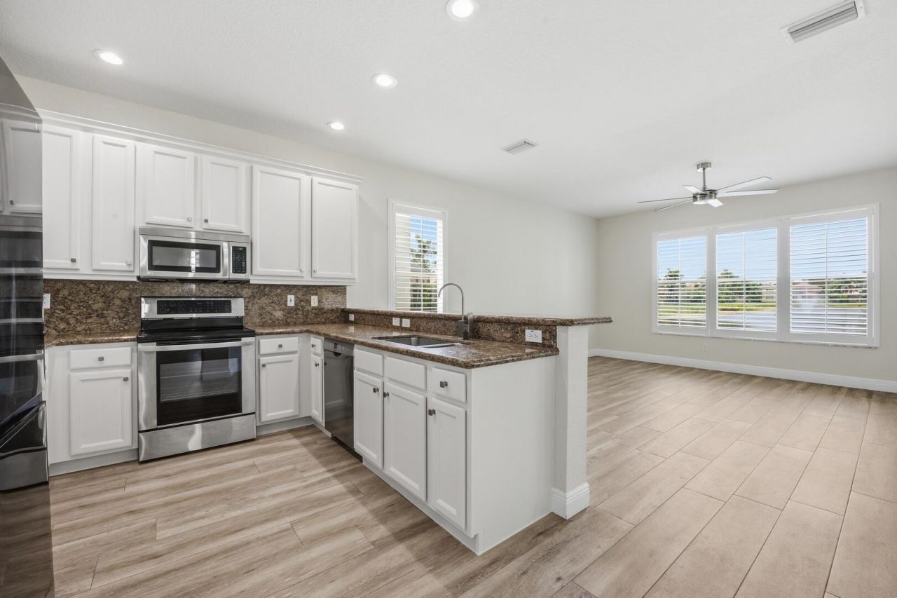 8895 Chestnut Ridge Way, Boynton Beach, FL 33473 Photo