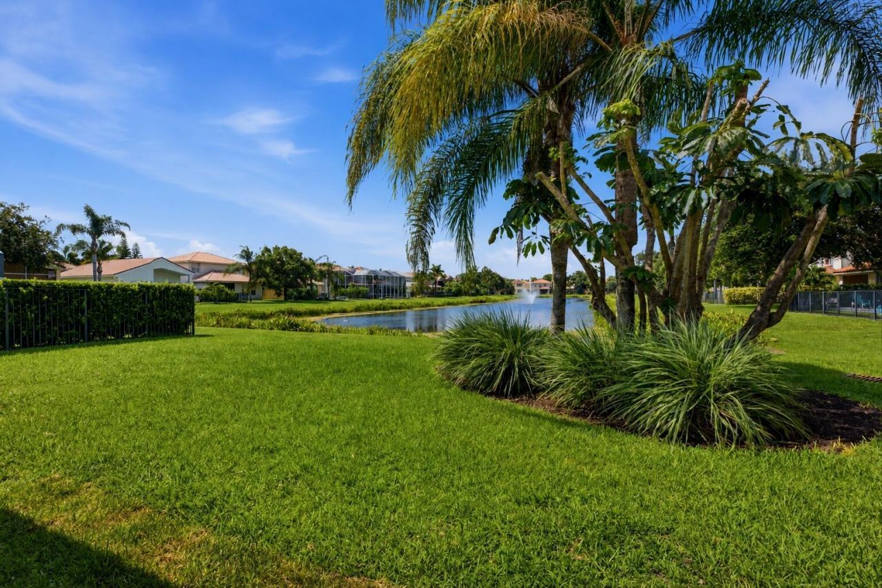 8895 Chestnut Ridge Way, Boynton Beach, FL 33473 Photo