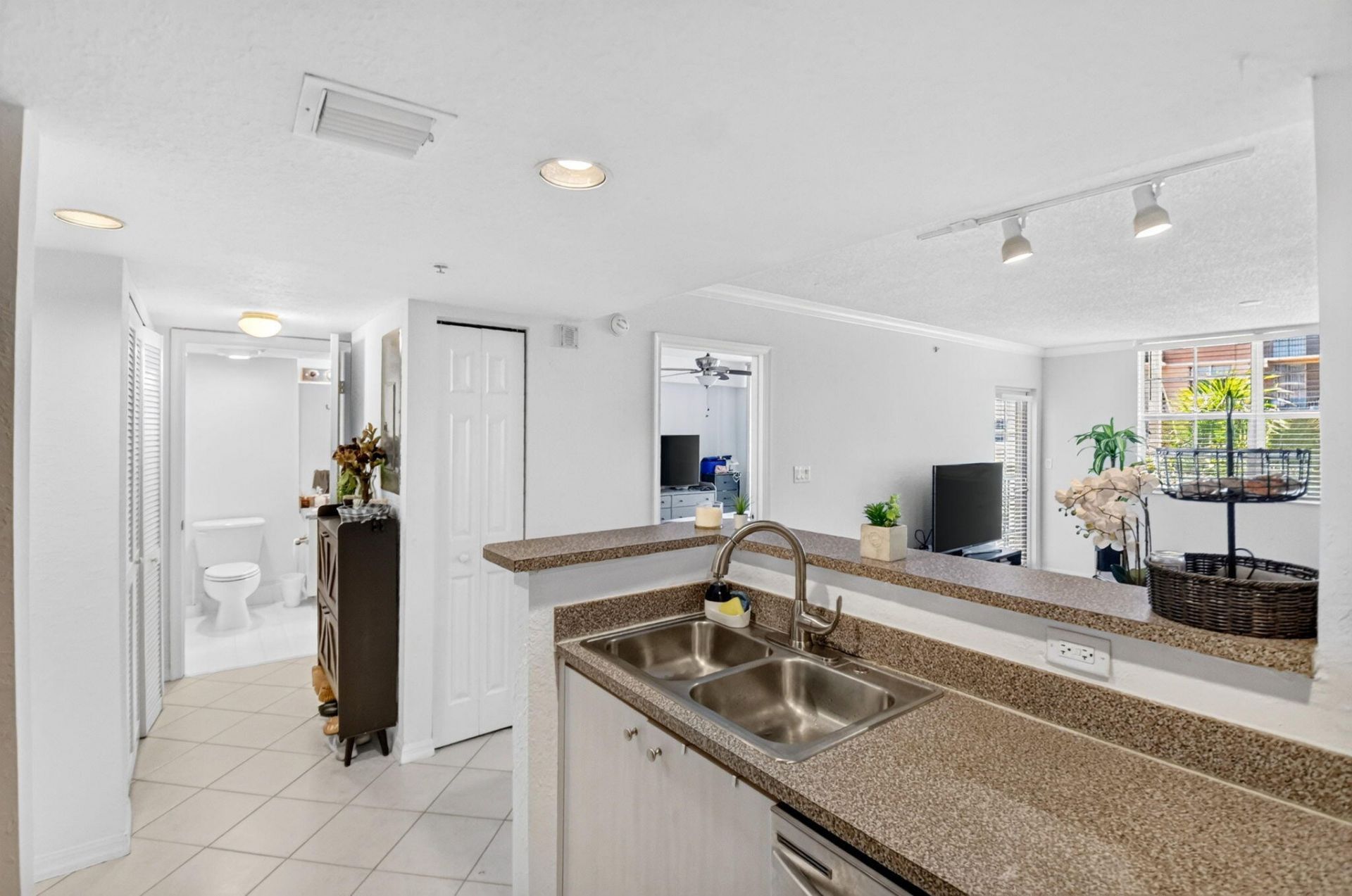 1801 N Flagler Drive, Unit 727, West Palm Beach, FL 33407 Photo