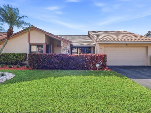700 NW 102ND Way, Plantation, FL 33324