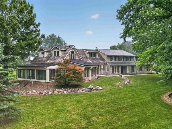 8027 Woodwind Drive, Hoagland, IN 46745