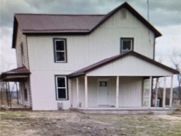 3200 2nd Street , Trinway, OH 43842