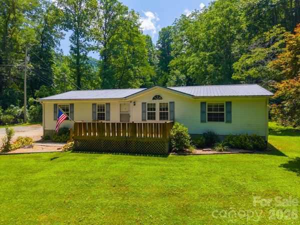 394 Anderson Creek Road , Robbinsville, NC 28771