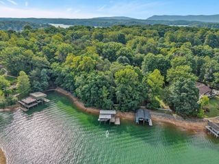 103 White Oak CIR