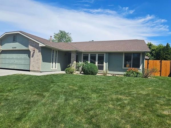 10080 W Whirlaway Dr, Boise, ID 83704