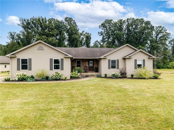 227 E Easton Road , Creston, OH 44217