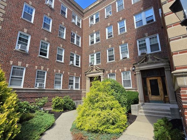 22 Concord, Unit 11, Cambridge, MA 02138