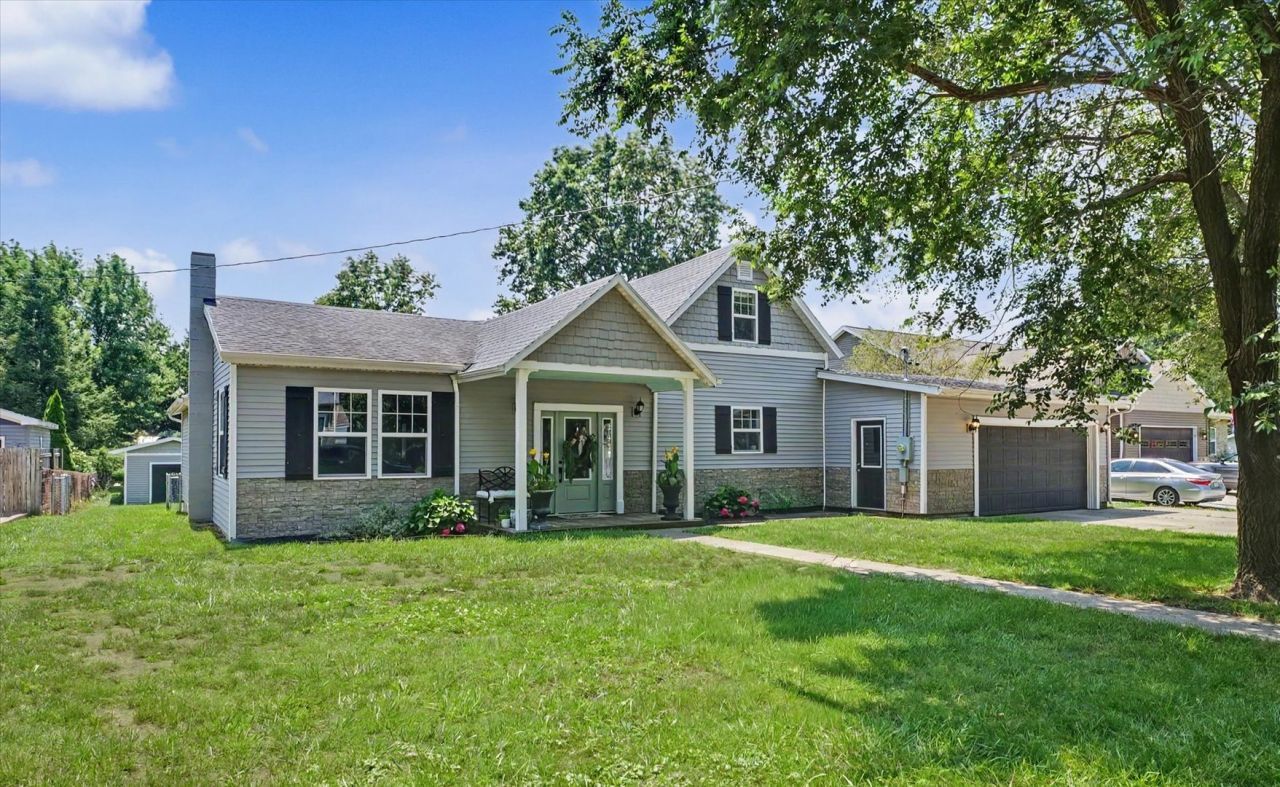 101 E Douglas Street , St. Joseph, IL 61873