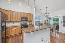 106 Cabrill Drive photo 4