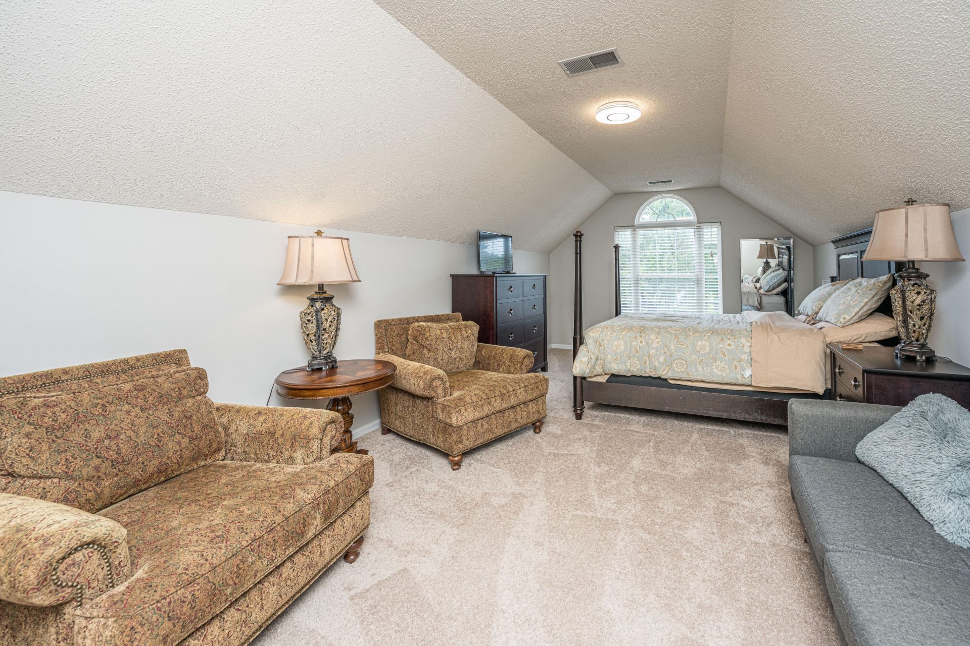 106 Cabrill Drive Photo 5