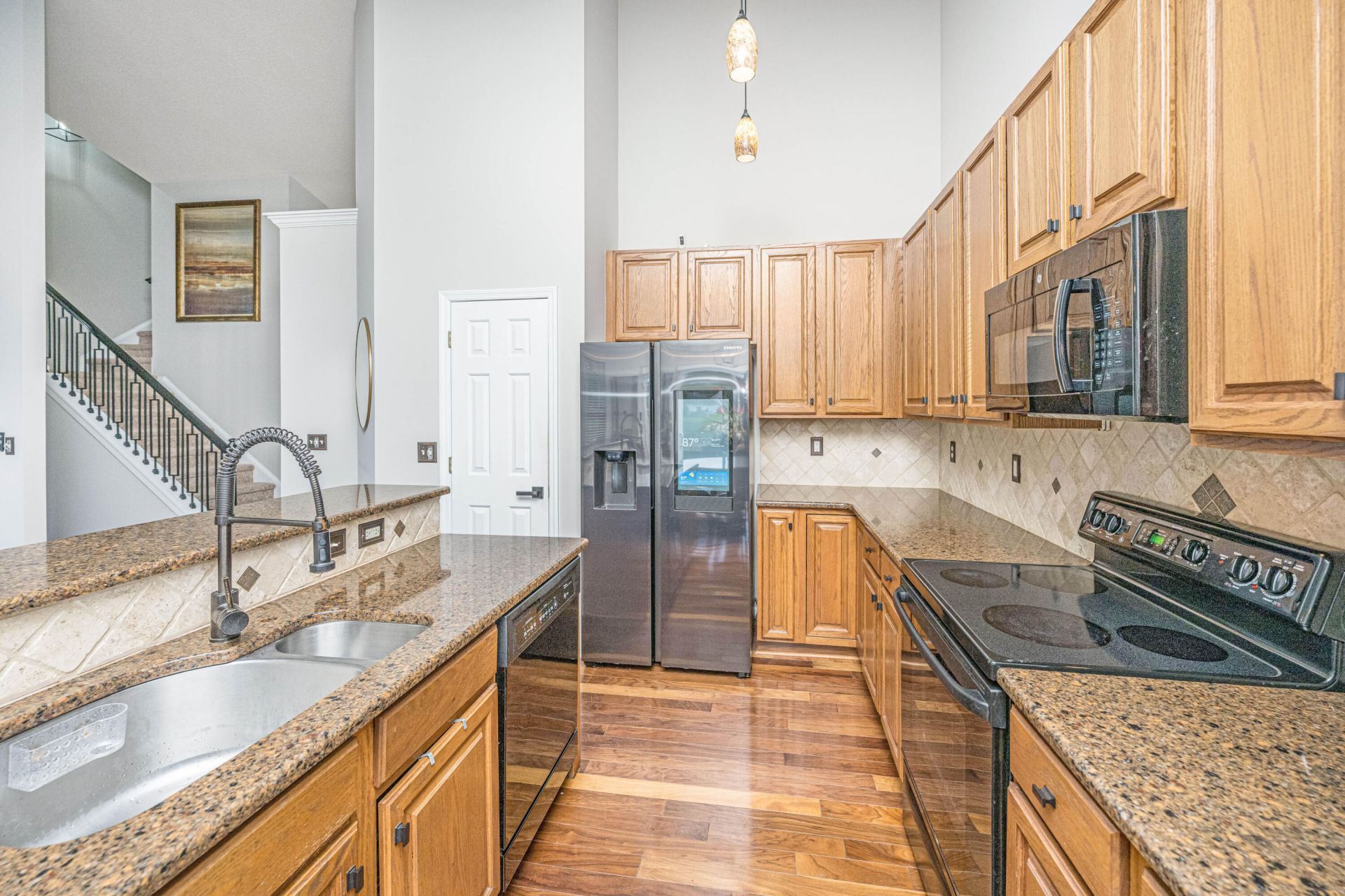 106 Cabrill Drive Photo 6
