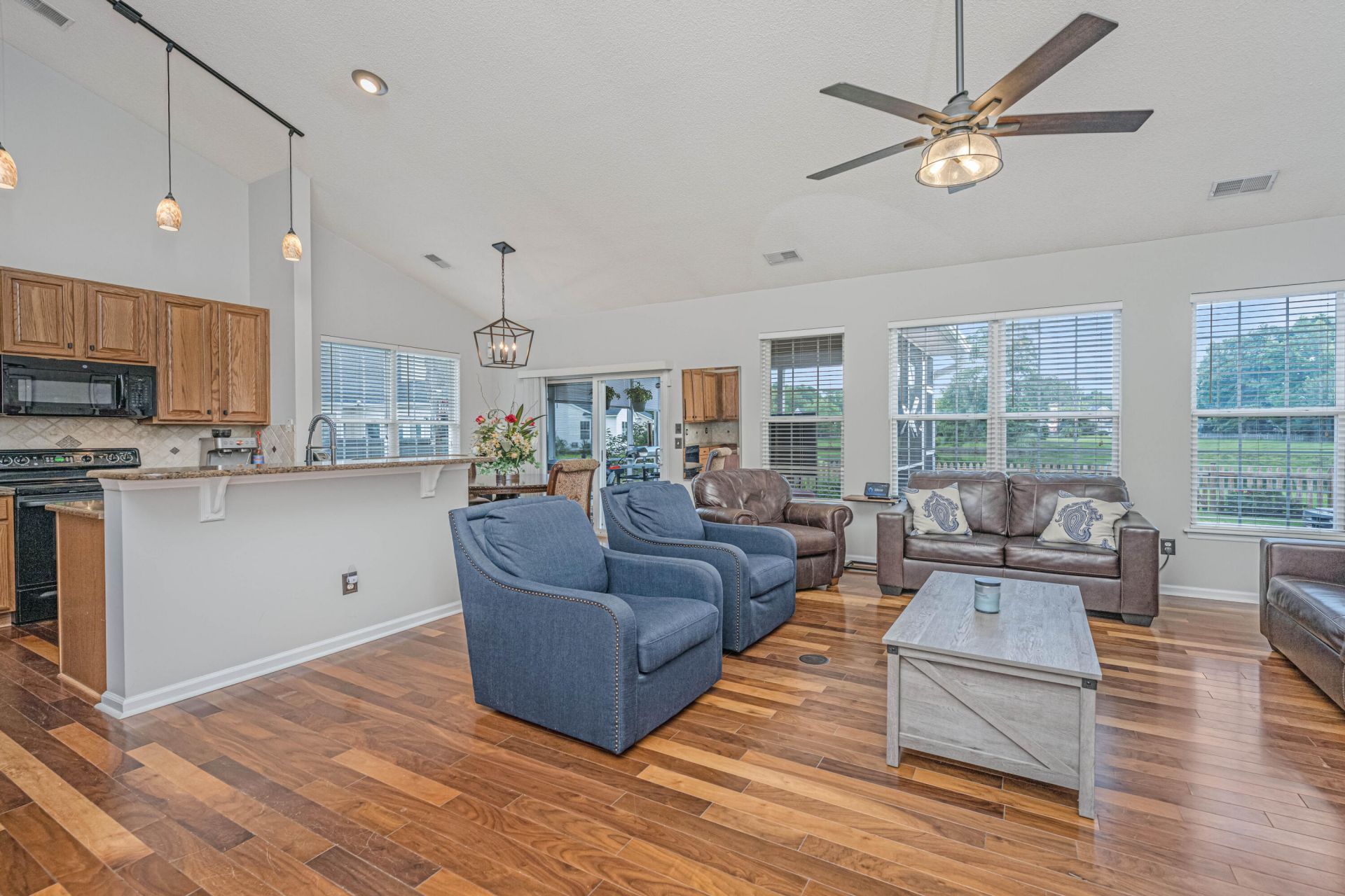 106 Cabrill Drive Photo 8