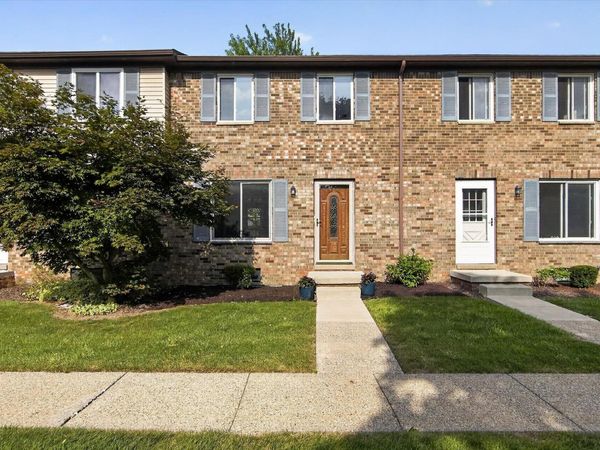 145 Sheffield Drive, Saline, MI 48176