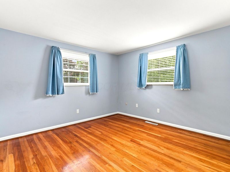 402 Hermitage Road, Columbus, OH 43230 Photo 20