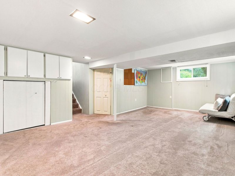 402 Hermitage Road, Columbus, OH 43230 Photo 31