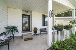 227 Lakeside Crossing Dr. photo 4