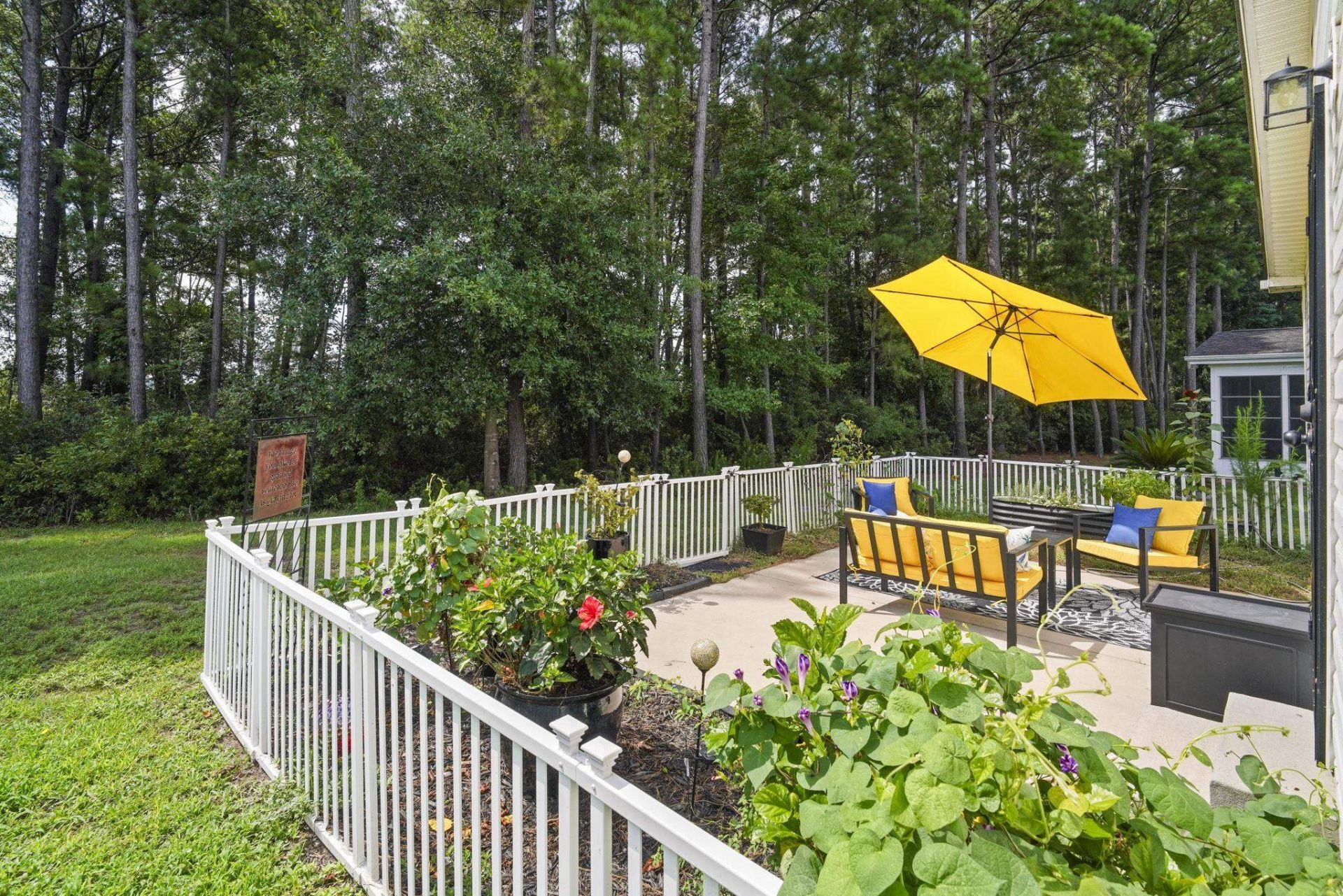 227 Lakeside Crossing Dr. Photo 22